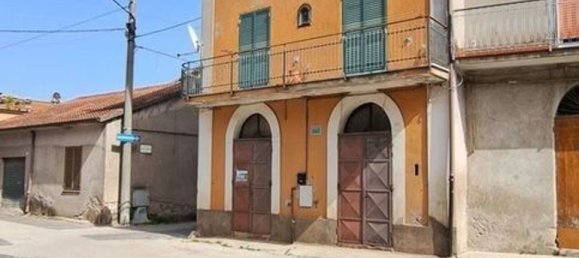 5 bedrooms House in Vairano Patenora, Italy No. 325686 17