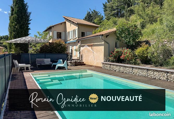 3 bedrooms House in Aveyron, France No. 304634