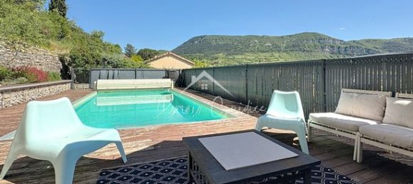 3 bedrooms House in Aveyron, France No. 304634 2