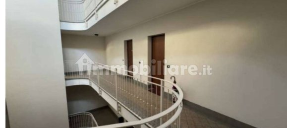 Квартира с 2 спальнями в Кардано аль Кампо, Италия № 5374 6