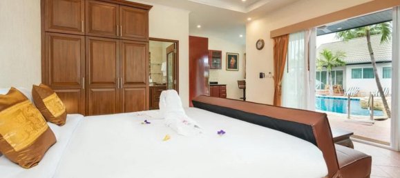 6 bedrooms Villa in Pattaya, Thailand No. 5751 9