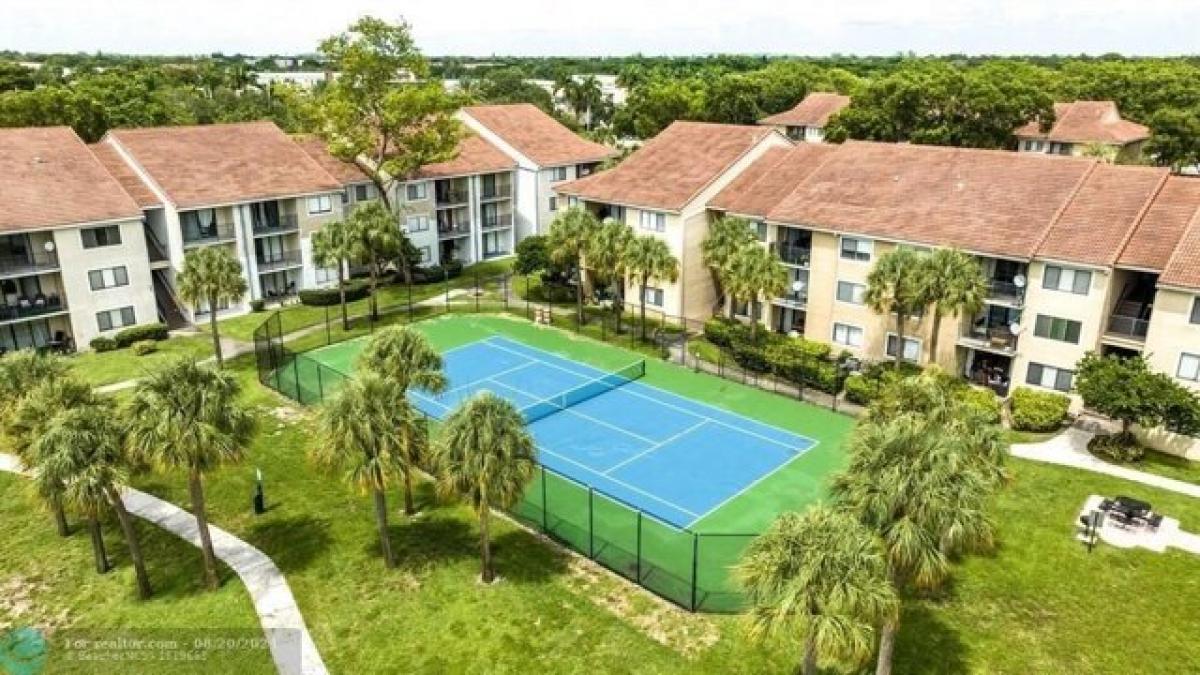 3 bedrooms House in Coral Springs, USA No. 370822