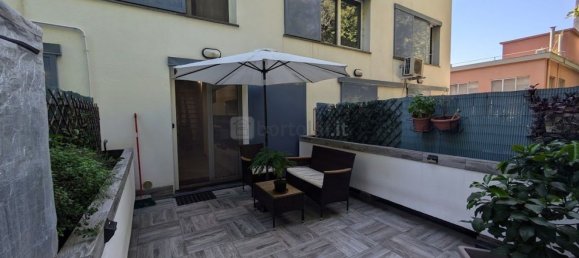 5 bedrooms Apartment in Genoa, Italy No. 358313 2