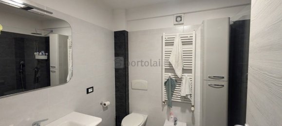 5 bedrooms Apartment in Genoa, Italy No. 358313 14