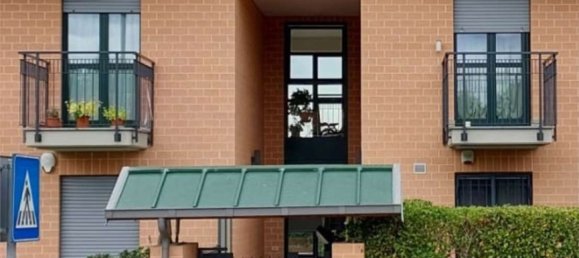 Studio in Moncalieri, Italy No. 52187 3