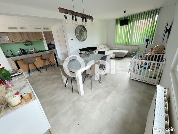 Casa de 3 dormitorios en Ecaillon, France No. 277622