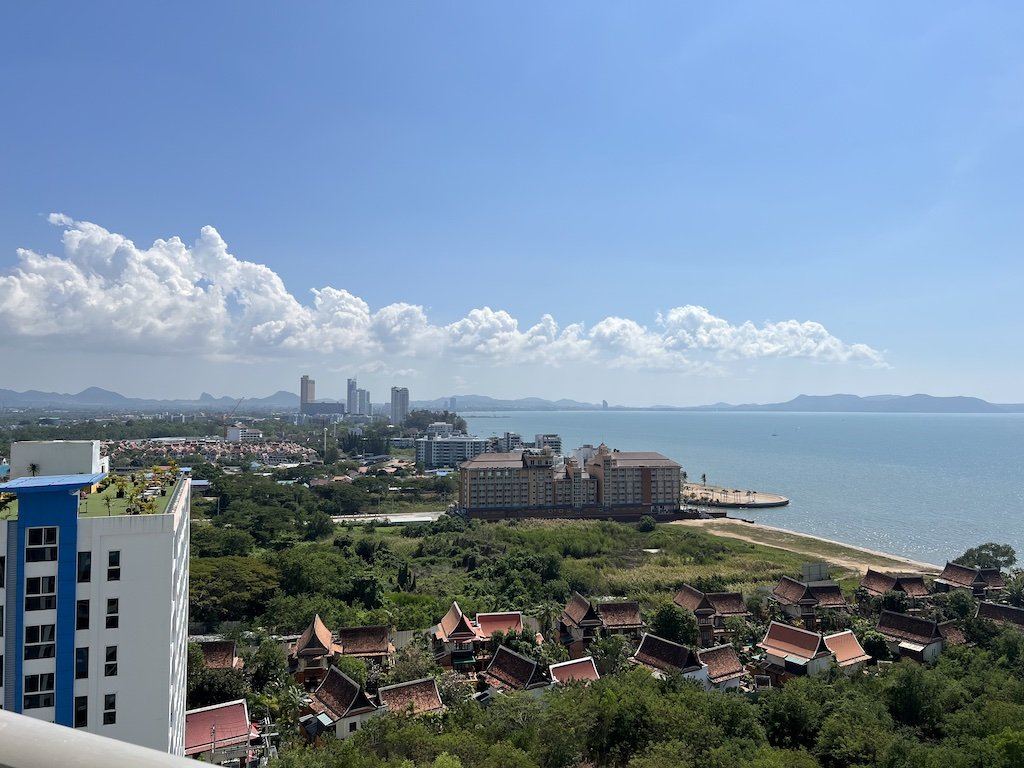 2 bedrooms Condo in Pattaya, Thailand No. 11915