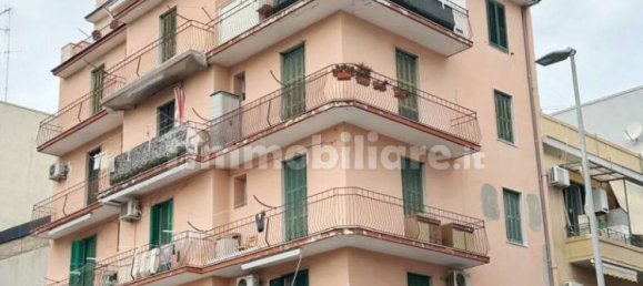 Apartamento de 2 dormitorios en Bari, Italy No. 353195 11