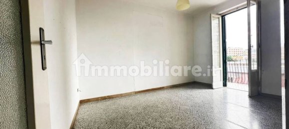 Apartamento de 2 dormitorios en Bari, Italy No. 353195 2