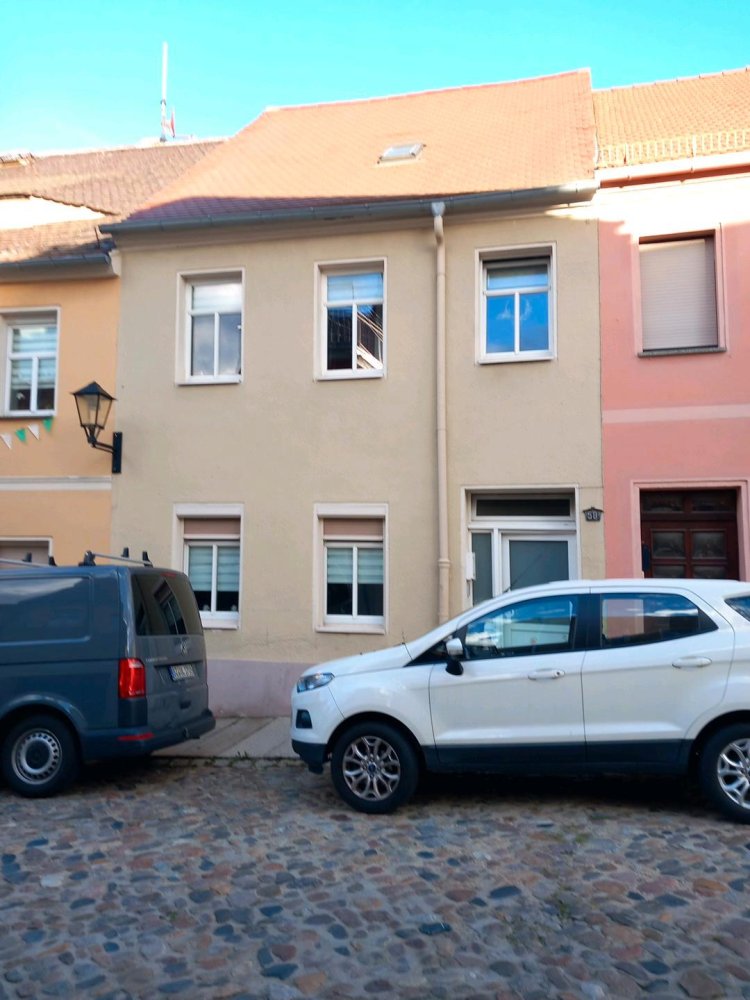 7 rooms House in Bautzen, Germany No. 320096