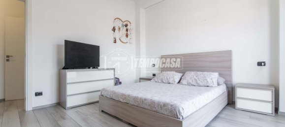 2 bedrooms Apartment in Guanzate, Italy No. 275850 13