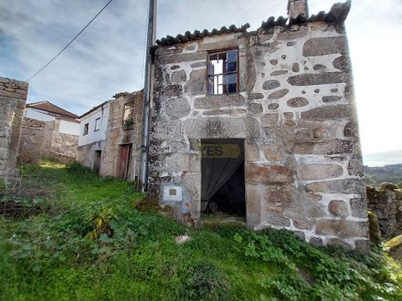 2 bedrooms House in Penalva do Castelo, Portugal No. 170236