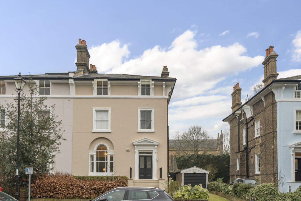 2 bedrooms Apartment in London, United Kingdom No. 7737