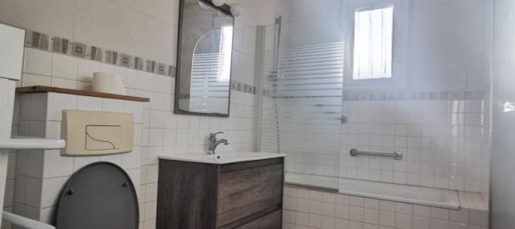 3 bedrooms House in Saint-Benoit-des-Ondes, France No. 258212 5