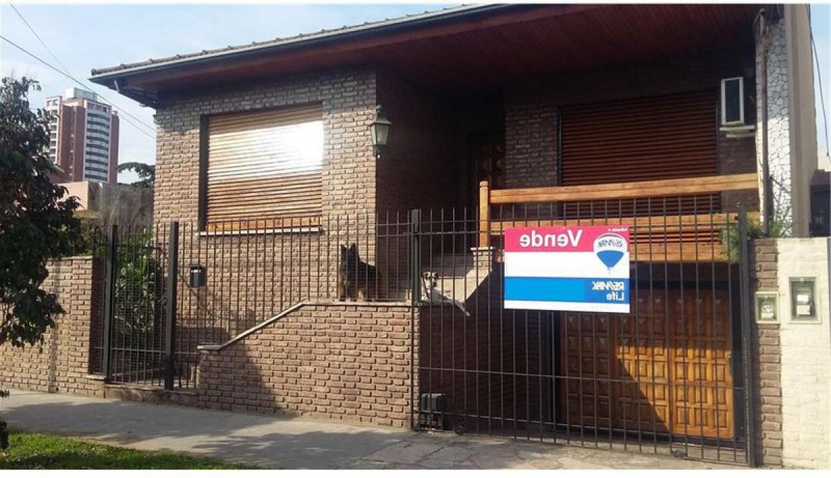 3 bedrooms House in San Miguel, Argentina No. 56118