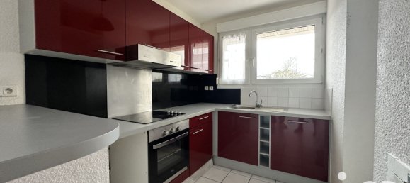 2 bedrooms House in Joue-les-Tours, France No. 73376 10