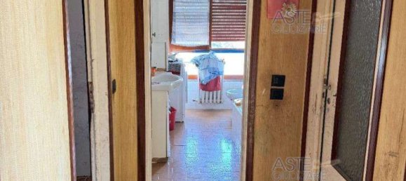 5-Zimmer Wohnung in Usmate Velate, Italy, Nr. 5357 5