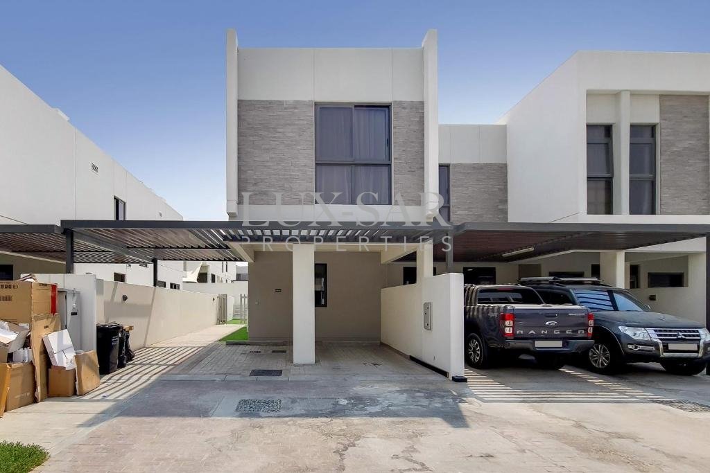 3 Schlafzimmer Villa in Dubai, UAE, Nr. 9463