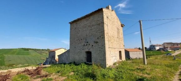 Дом с 3 спальнями в Ланчано, Италия № 77819 2