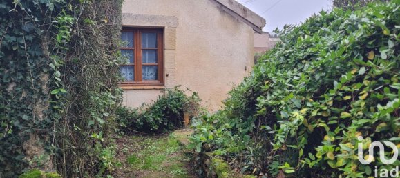 6 bedrooms House in Saint-Pierre-les-Etieux, France No. 40963 27