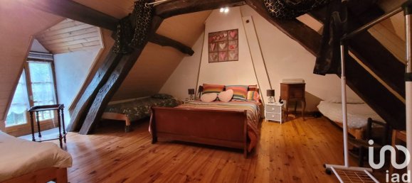 6 bedrooms House in Saint-Pierre-les-Etieux, France No. 40963 22