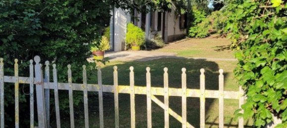 6 bedrooms House in Saint-Pierre-les-Etieux, France No. 40963 25