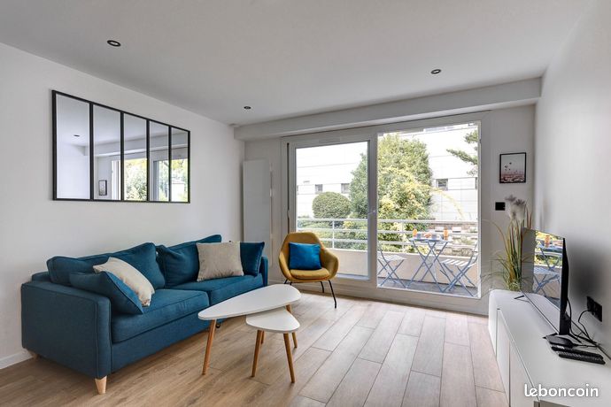 1 bedroom Apartment in Suresnes, France No. 311701