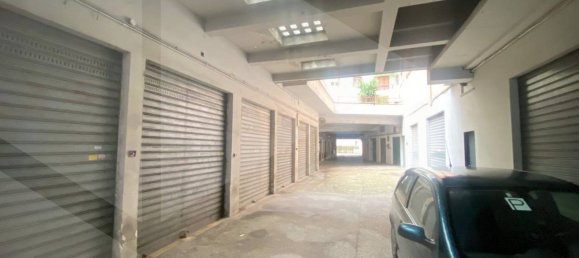 Garaje de 1 habitación en Rome, Italy No. 34047 3