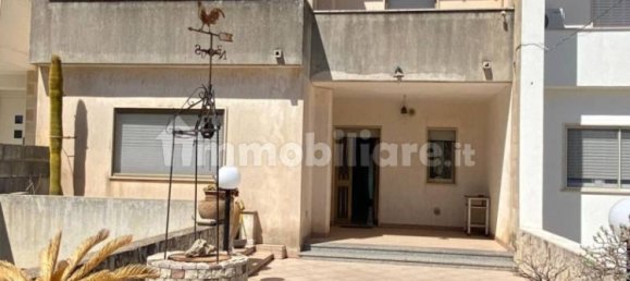 3 bedrooms Villa in Salve, Italy No. 354060 2