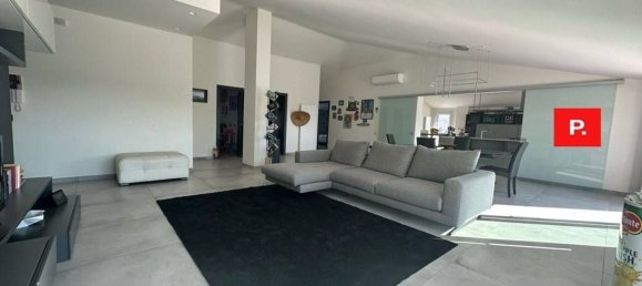 Ático de 3 dormitorios en Santa Maria Capua Vetere, Italy No. 108702 3