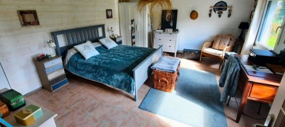 2 bedrooms House in Cotes-d'Armor, France No. 194499 12