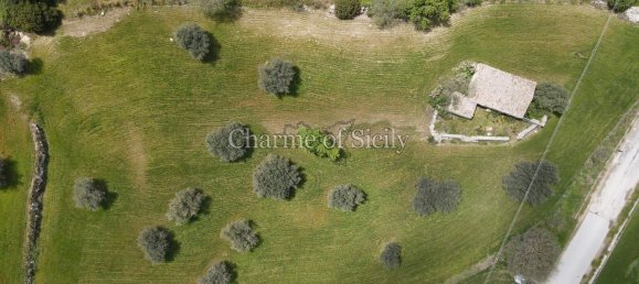 Studio in Ragusa, Italy No. 230706 18