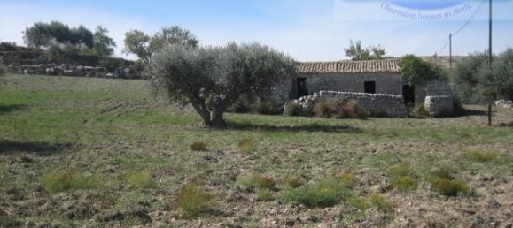 Studio in Ragusa, Italy No. 230706 6