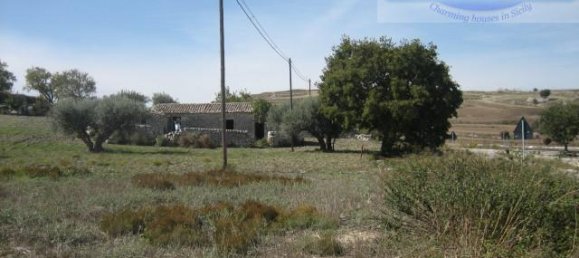 Studio in Ragusa, Italy No. 230706 9