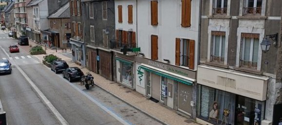 Adosado de 3 habitaciónes en La Mure, France No. 191955 7