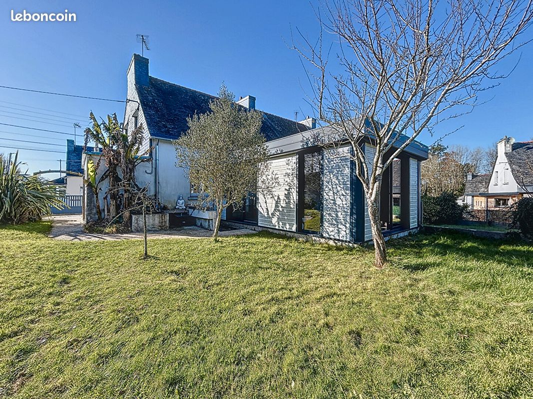 3 bedrooms House in Concarneau, France No. 205702