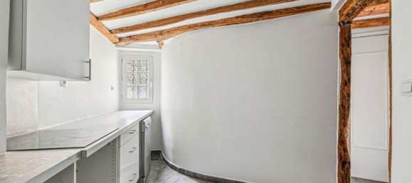 1 bedroom Apartment in Paris, France No. 315015 14