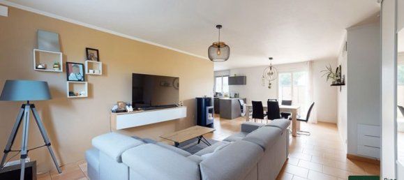 3 bedrooms House in Prunay-le-Gillon, France No. 276822 2