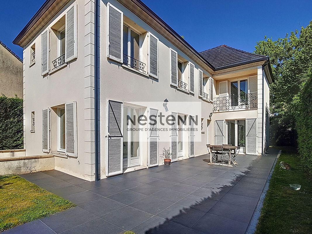 5 bedrooms House in Ermont, France No. 294941