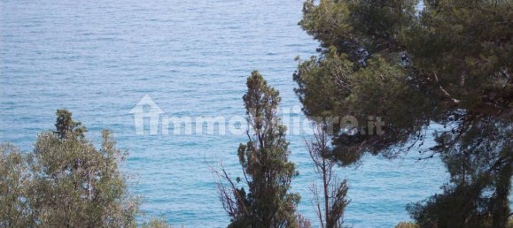 2 Schlafzimmer Wohnung in Imperia, Italy, Nr. 222181 4