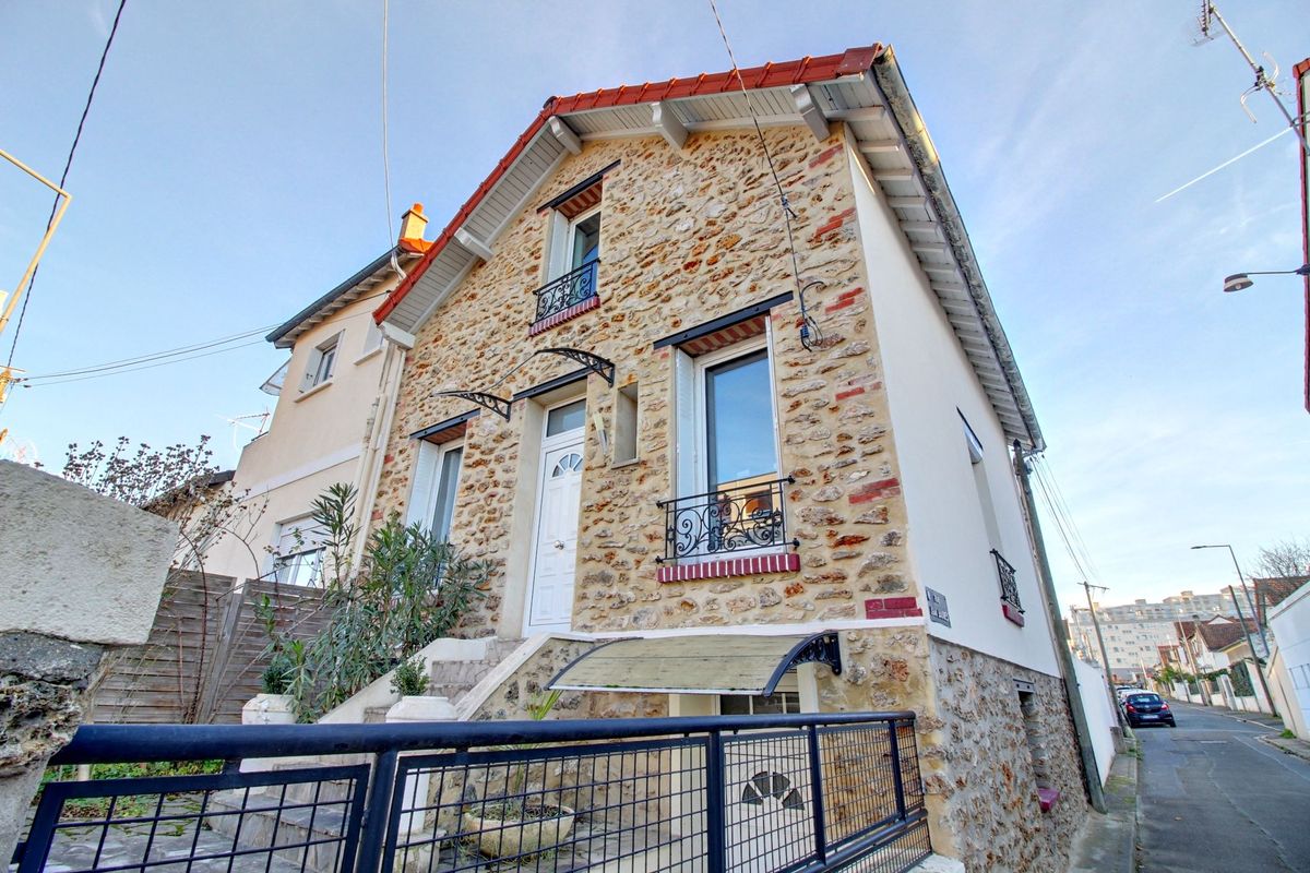 Дом с 4 спальнями в Пуасси, Франция № 165980