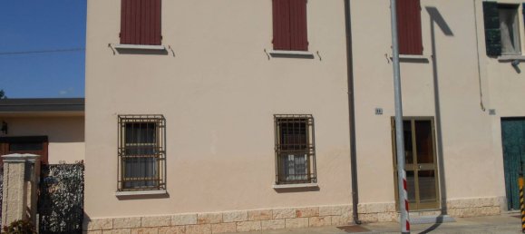 6 rooms House in Portomaggiore, Italy No. 298748 2