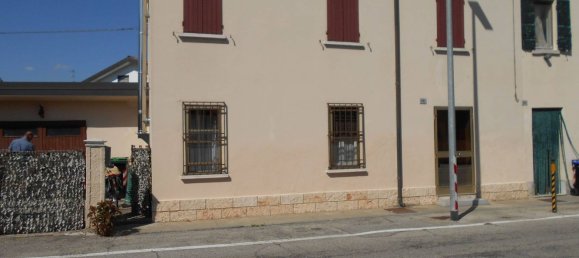 6 rooms House in Portomaggiore, Italy No. 298748 3