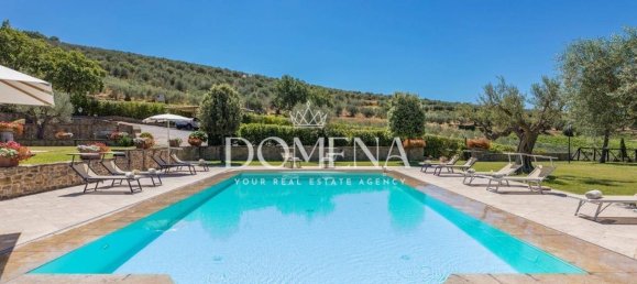 Вилла с 8 спальнями в Туоро суль Тразимено, Италия № 54201 29