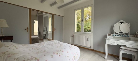 5 bedrooms House in Ressons-le-Long, France No. 154064 4