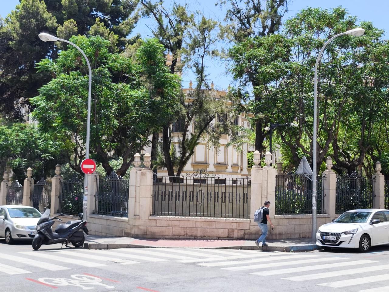 150m² Commercial property in Alicante, Spain No. 160404