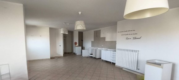 76m² Commercial property in Colonnella, Italy No. 308081 5