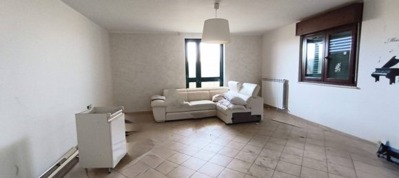 76m² Commercial property in Colonnella, Italy No. 308081 4