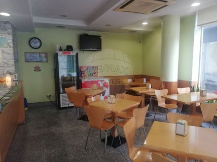 57m² Commercial property in Lousada, Portugal No. 38541