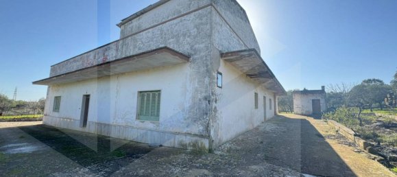 Вилла с 6 комнатами в Монополи, Италия № 20562 21